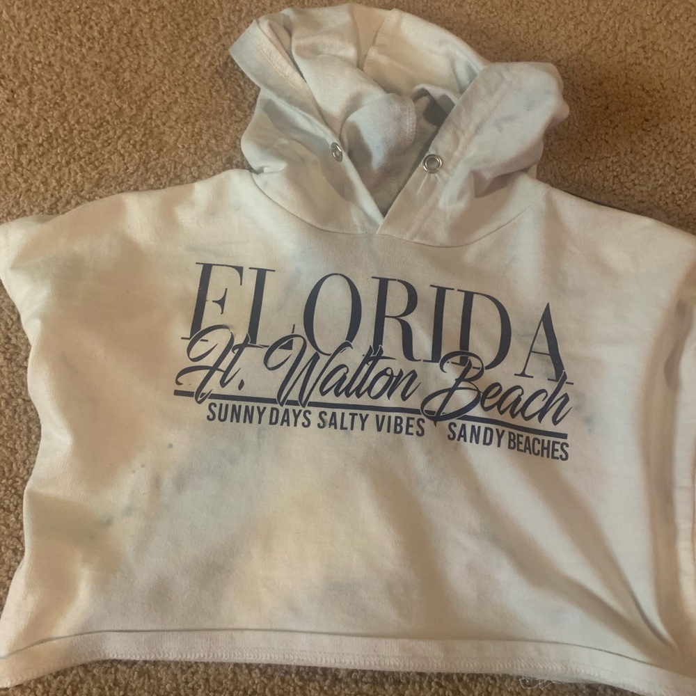 This is an Florida cropped hoodie. Super cute barley worn❤️!!